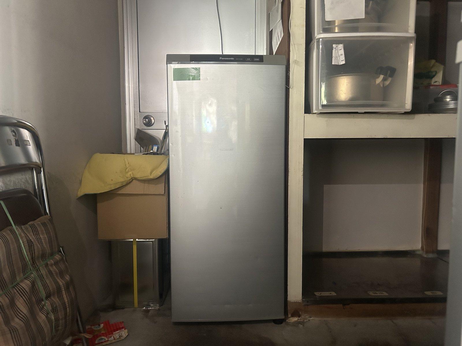 家庭用冷凍庫(パナソニック)【売却区分番号:R8-5】