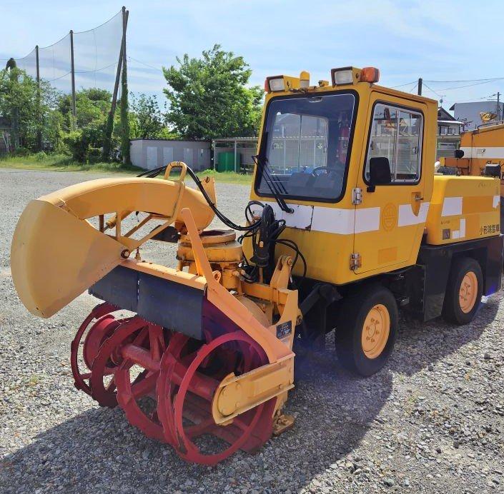 小型特殊自動車 ロータリ(ニイガタ)