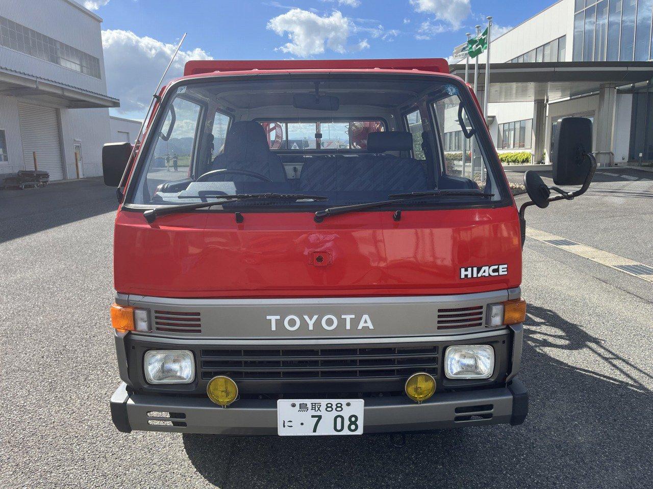 トヨタ ハイエース 平成2年式 走行距離約1.3万キロ