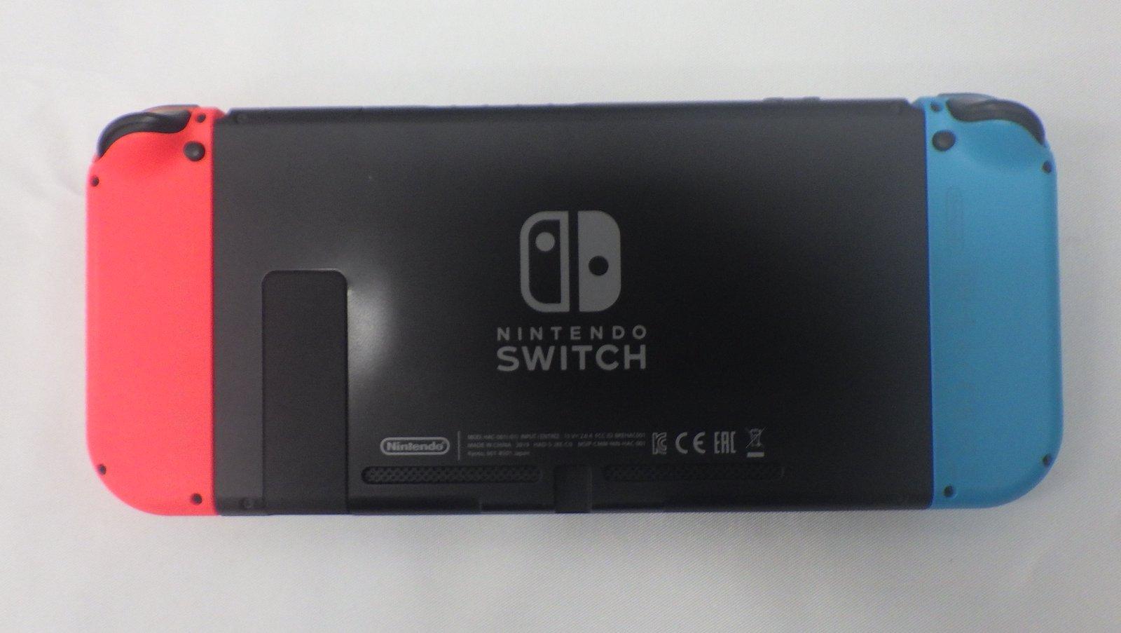 Nintendo Switch (箱・充電ケーブルなし)